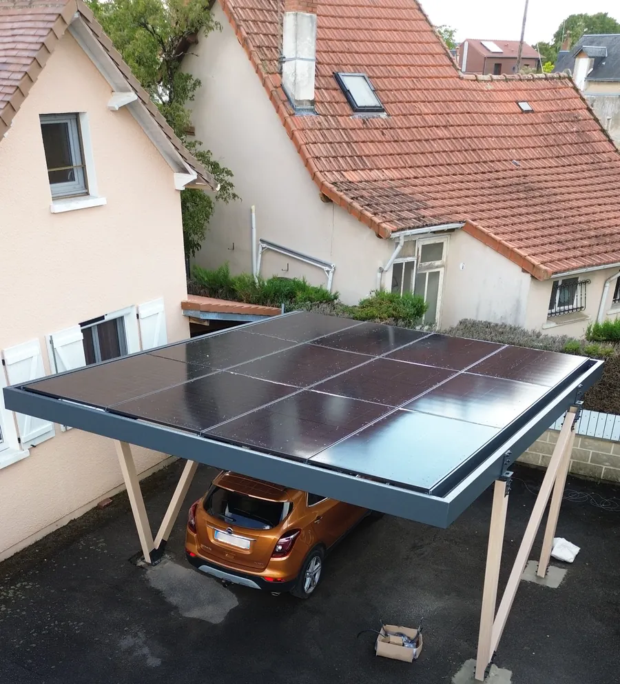 Carport solaire vu du ciel